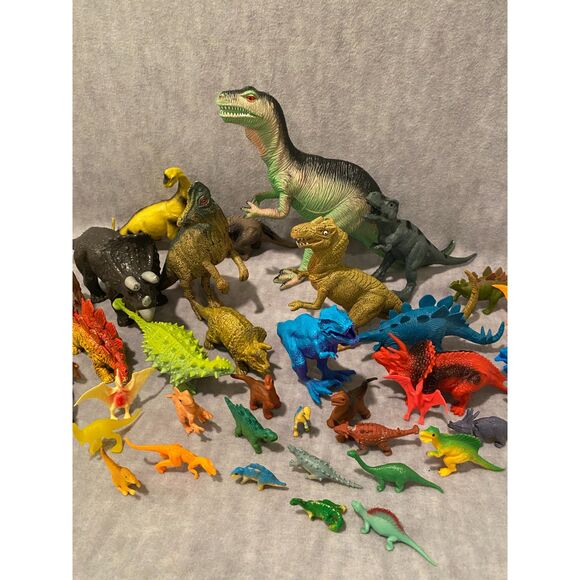 Large‎ Miscellaneous Lot of Dinosaurs Small Medium Large - Over 2 lbs. - Picture 9 of 10